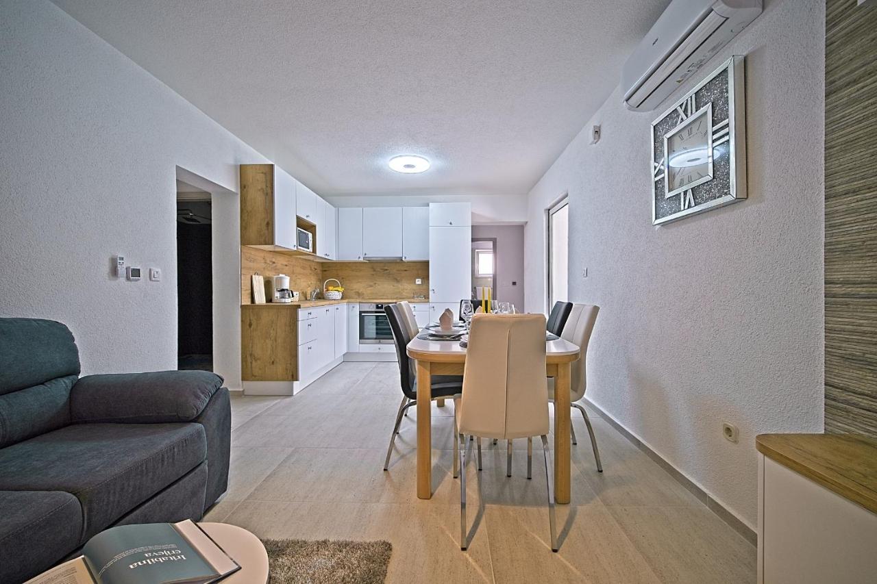Luxury Apartment "Blue Diamond" Postira Extérieur photo