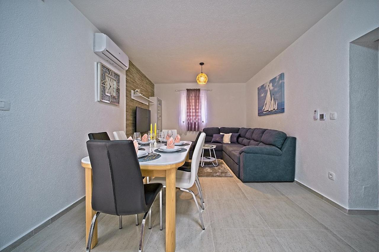 Luxury Apartment "Blue Diamond" Postira Extérieur photo