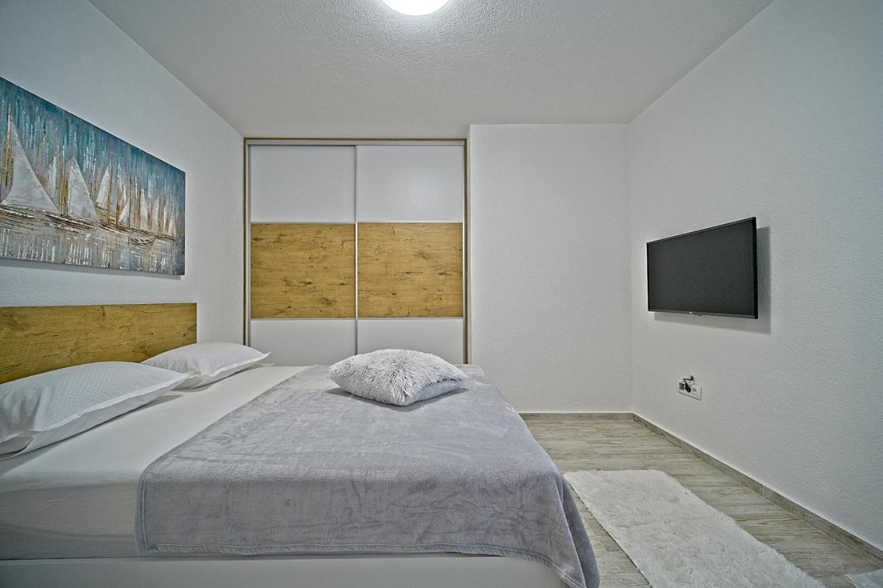 Luxury Apartment "Blue Diamond" Postira Extérieur photo