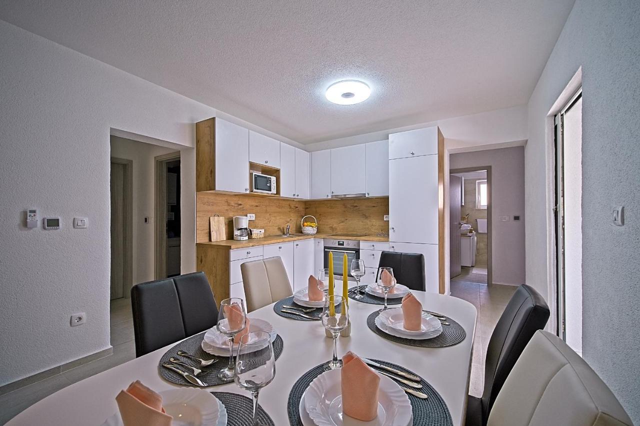 Luxury Apartment "Blue Diamond" Postira Extérieur photo